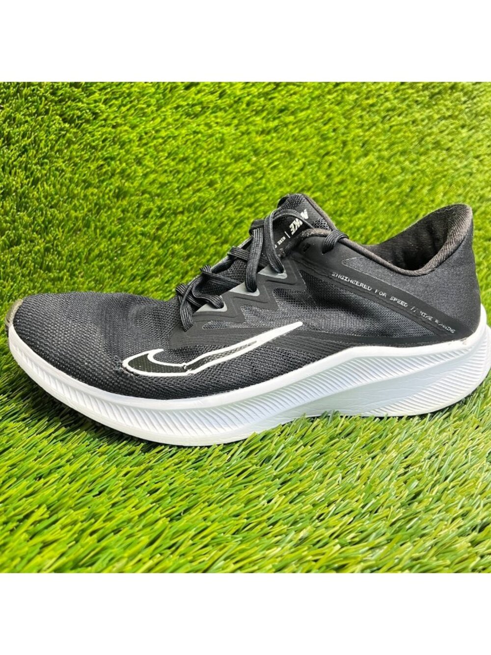 Nike Quest 3 Womens Size 9 Black White Athletic Running Walking Shoes Sneakers